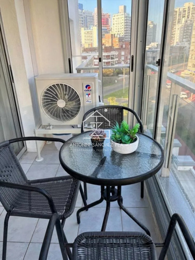 Apartamento ID.4433 - Apartamento 2 Dormitorios y 2 Baños con Cochera y Baulera - Amueblado, a Pasos del Mar y Gorlero