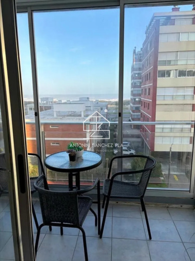 Apartamento ID.4433 - Apartamento 2 Dormitorios y 2 Baños con Cochera y Baulera - Amueblado, a Pasos del Mar y Gorlero