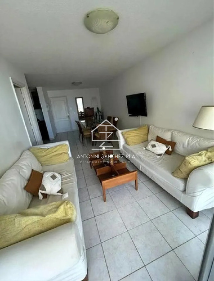Apartamento ID.4433 - Apartamento 2 Dormitorios y 2 Baños con Cochera y Baulera - Amueblado, a Pasos del Mar y Gorlero