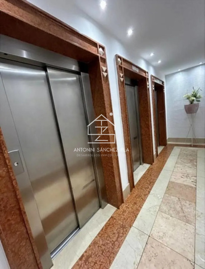 Apartamento ID.4433 - Apartamento 2 Dormitorios y 2 Baños con Cochera y Baulera - Amueblado, a Pasos del Mar y Gorlero