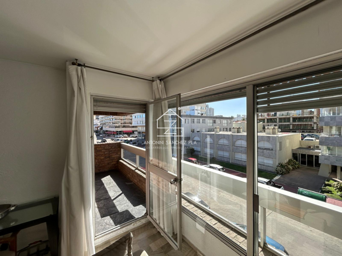Apartamento ID.4437 - Edificio Porto Santo - Punta del Este Apartamento de 3 Dormitorios y 3 baños 