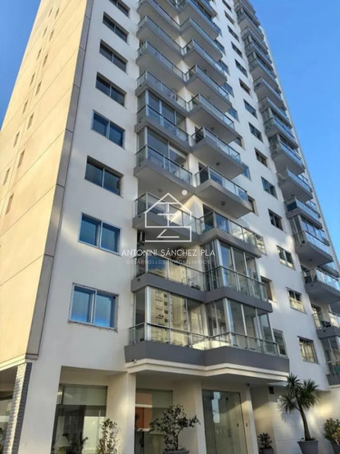 Apartamento ID.4433 - Apartamento 2 Dormitorios y 2 Baños con Cochera y Baulera - Amueblado, a Pasos del Mar y Gorlero
