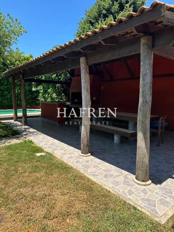 Casa ID.505 - OPORTUNIDAD EN BARRIO CANTEGRIL . VENDO CASA DE 3 DORM. Y 3 BAÑOS EN ZONA DE COLEGIOS, FACULTADES Y CENTROS DE SALUD 