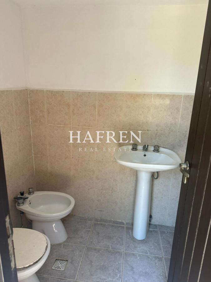 Casa ID.505 - OPORTUNIDAD EN BARRIO CANTEGRIL . VENDO CASA DE 3 DORM. Y 3 BAÑOS EN ZONA DE COLEGIOS, FACULTADES Y CENTROS DE SALUD 