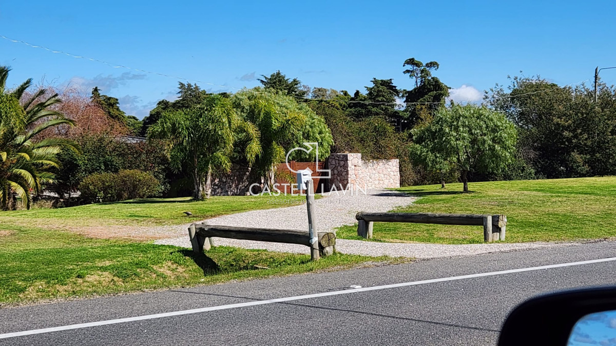 Chacra ID.847 - OPORTUNIDAD !!!!  VENDO CHACRA DE 14 HAS QUE YA NO SE ENCUENTRAN EN LA ZONA . CANCHA DE POLO , PICADERO Y CABALLERIZAS 