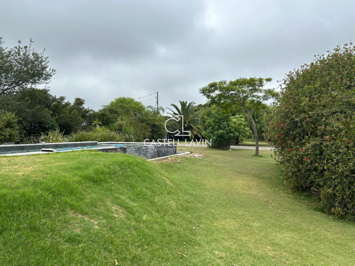 Chacra ID.847 - OPORTUNIDAD !!!!  VENDO CHACRA DE 14 HAS QUE YA NO SE ENCUENTRAN EN LA ZONA . CANCHA DE POLO , PICADERO Y CABALLERIZAS 