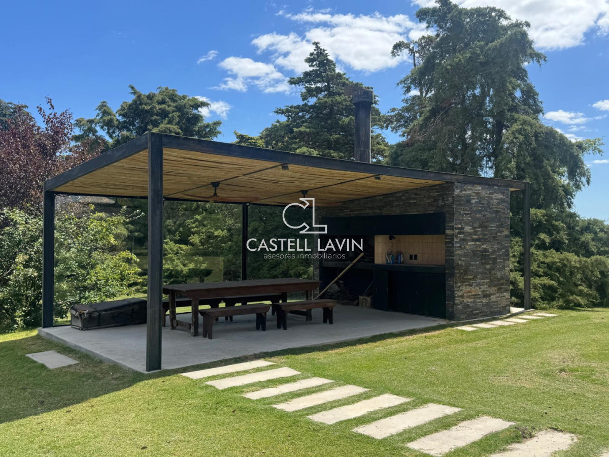 Chacra ID.847 - OPORTUNIDAD !!!!  VENDO CHACRA DE 14 HAS QUE YA NO SE ENCUENTRAN EN LA ZONA . CANCHA DE POLO , PICADERO Y CABALLERIZAS 