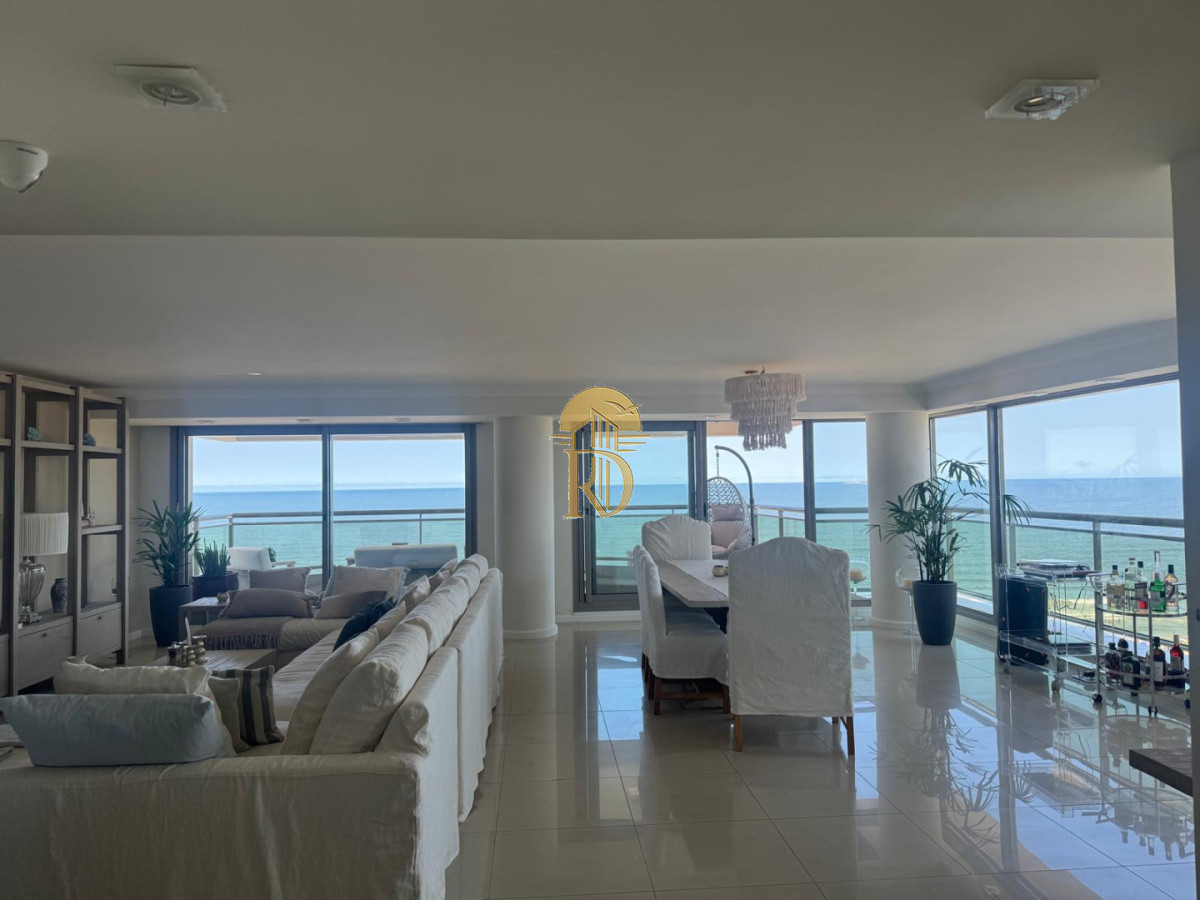 Torre Imperiale Exclusivo Apartamento de Gran Categoría con 4 Dormitorios, Servicio y 6 Baños -id-577-4