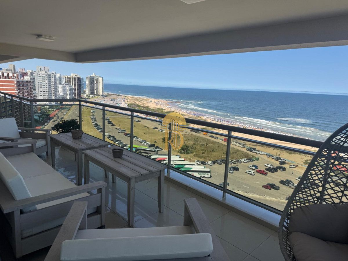 Torre Imperiale Exclusivo Apartamento de Gran Categoría con 4 Dormitorios, Servicio y 6 Baños -id-577-13