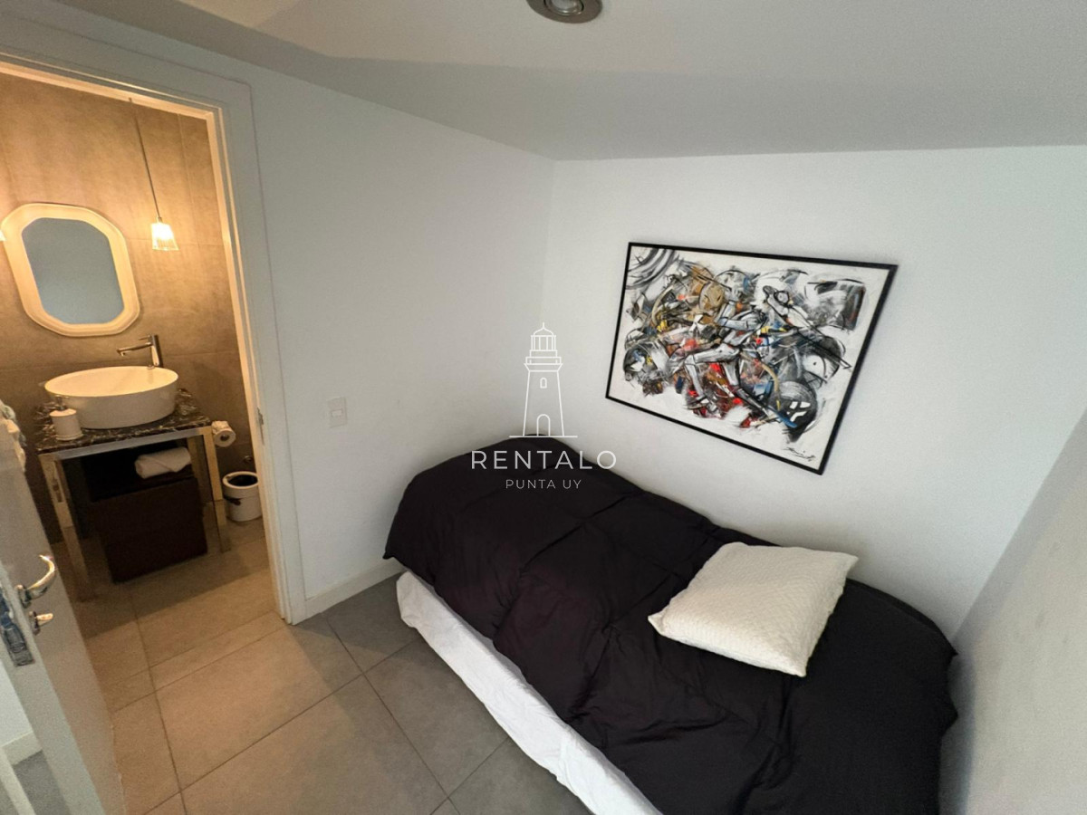 Apartamento ID.908 - Apartamento en venta de 1 dormitorio en Punta del este 2 baños