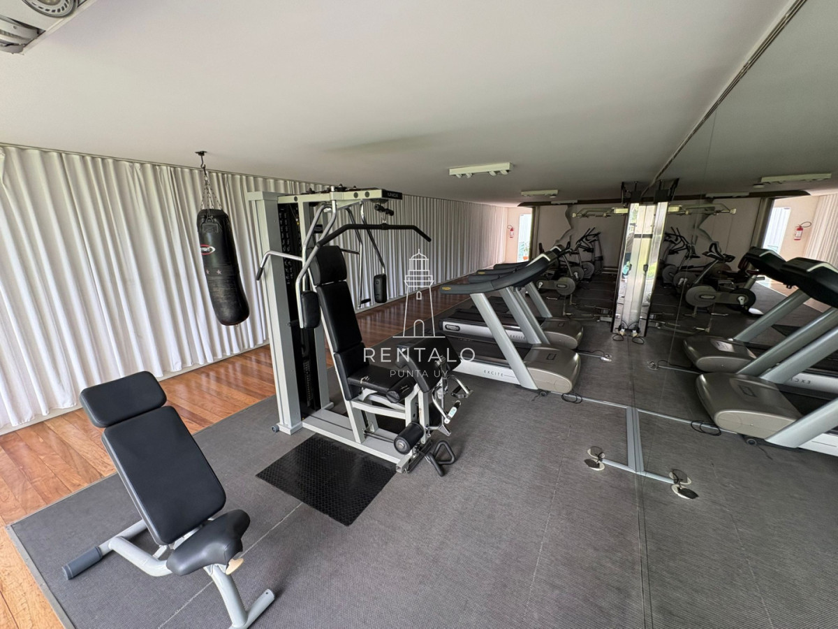 Apartamento ID.908 - Apartamento en venta de 1 dormitorio en Punta del este 2 baños