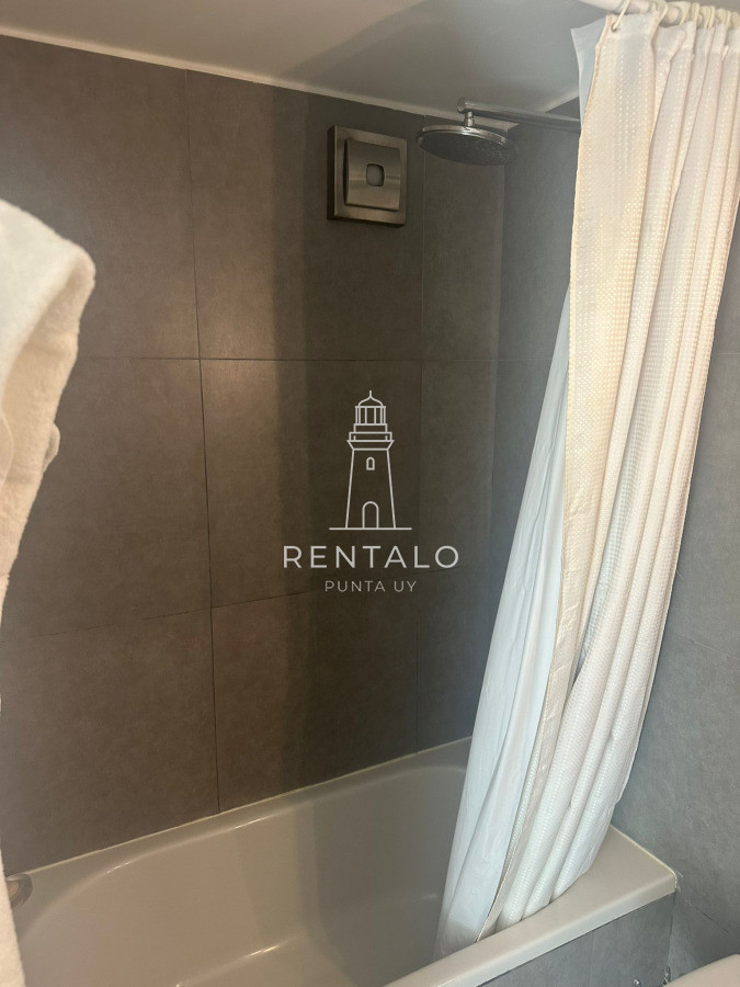 Apartamento ID.908 - Apartamento en venta de 1 dormitorio en Punta del este 2 baños