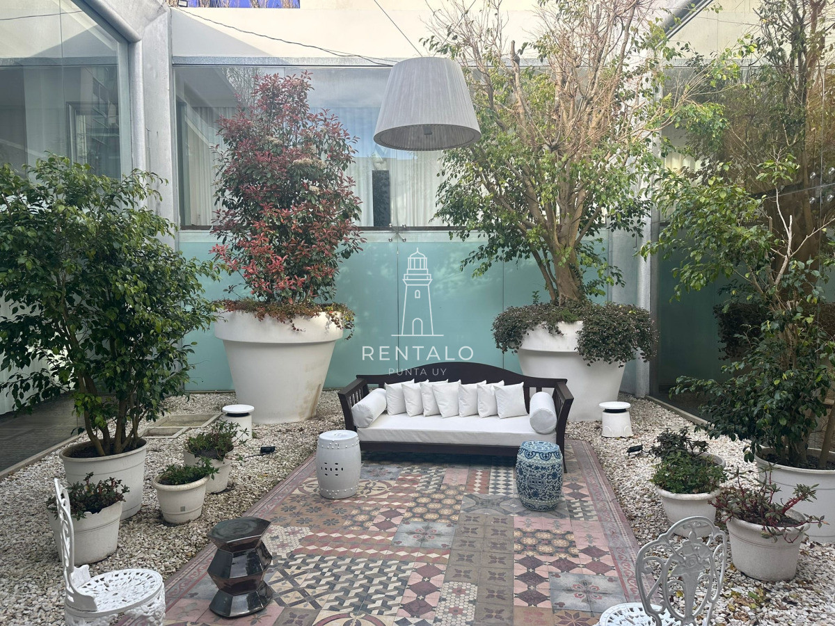 Apartamento ID.908 - Apartamento en venta de 1 dormitorio en Punta del este 2 baños