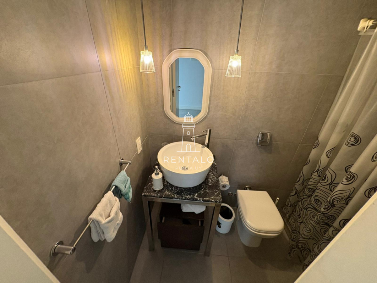 Apartamento ID.908 - Apartamento en venta de 1 dormitorio en Punta del este 2 baños