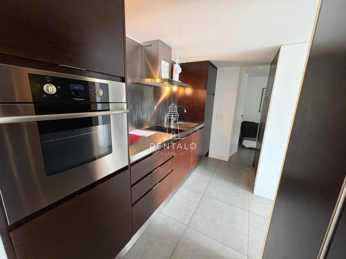 Apartamento ID.908 - Apartamento en venta de 1 dormitorio en Punta del este 2 baños