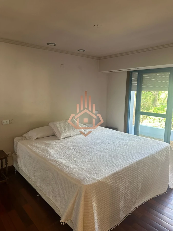 Vendo Casa en Nuevo Cantegril 5 Dormitorios y 5 Baños Exclente Construccion