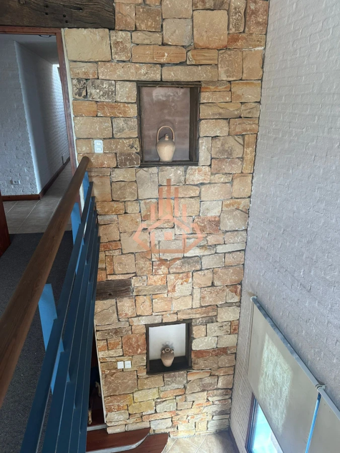 Vendo Casa en Nuevo Cantegril 5 Dormitorios y 5 Baños Exclente Construccion