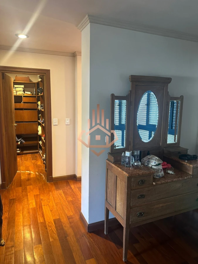 Vendo Casa en Nuevo Cantegril 5 Dormitorios y 5 Baños Exclente Construccion