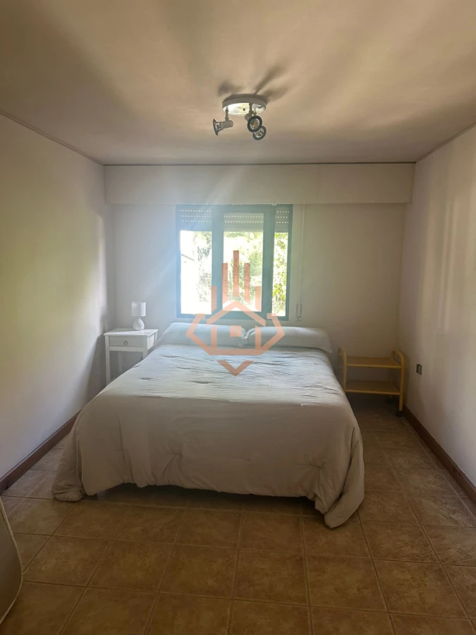 Vendo Casa en Nuevo Cantegril 5 Dormitorios y 5 Baños Exclente Construccion