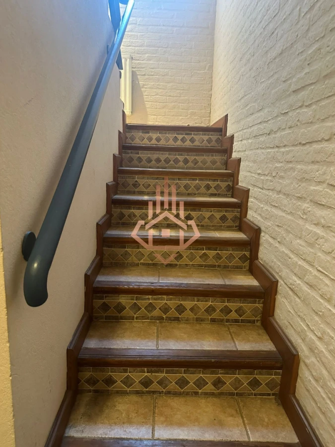 Vendo Casa en Nuevo Cantegril 5 Dormitorios y 5 Baños Exclente Construccion