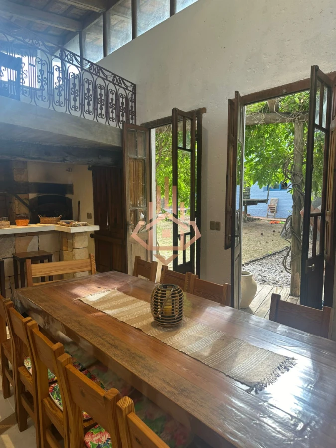 Vendo Casa en Nuevo Cantegril 5 Dormitorios y 5 Baños Exclente Construccion