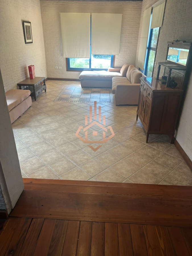 Vendo Casa en Nuevo Cantegril 5 Dormitorios y 5 Baños Exclente Construccion