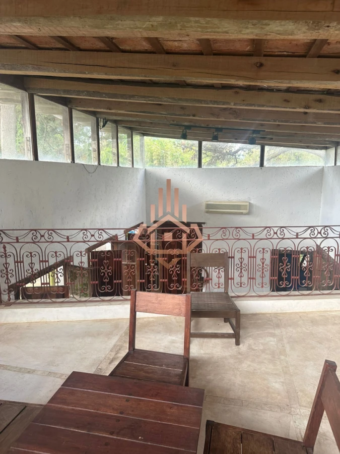 Vendo Casa en Nuevo Cantegril 5 Dormitorios y 5 Baños Exclente Construccion