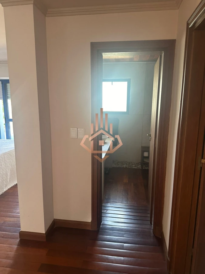 Vendo Casa en Nuevo Cantegril 5 Dormitorios y 5 Baños Exclente Construccion