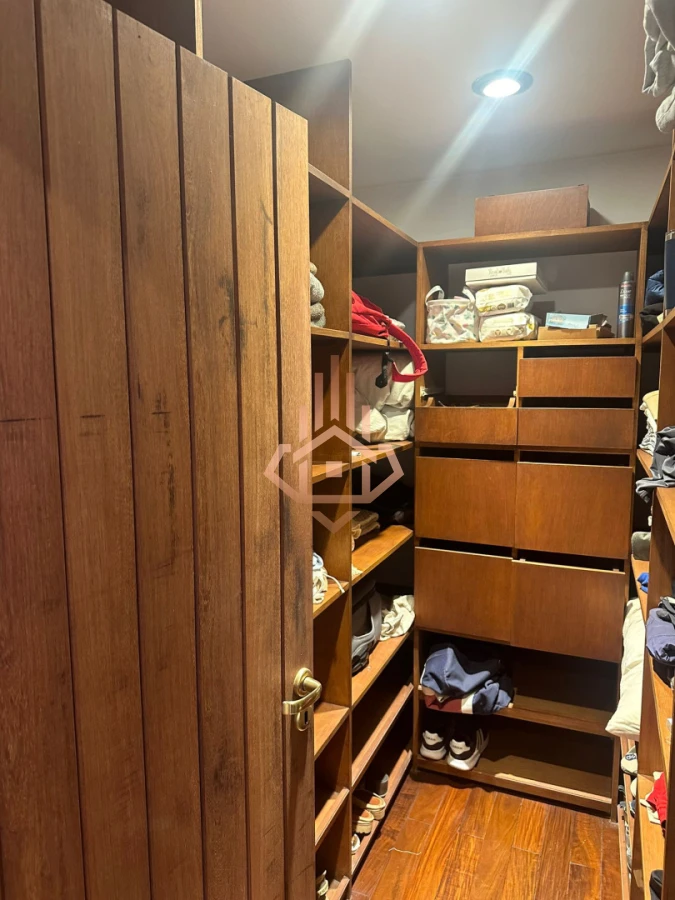 Vendo Casa en Nuevo Cantegril 5 Dormitorios y 5 Baños Exclente Construccion