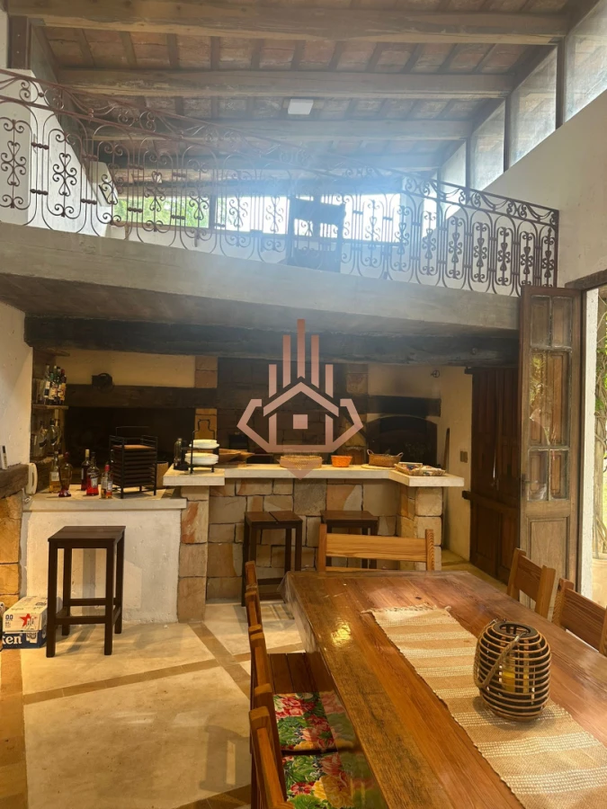 Vendo Casa en Nuevo Cantegril 5 Dormitorios y 5 Baños Exclente Construccion