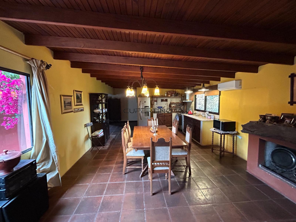 Chacra ID.3670 - LUGAR DE ENSUEÑO !!!!  VENDO CHACRA DE 14 HAS QUE YA NO SE ENCUENTRAN EN LA ZONA . CANCHA DE POLO , PICADERO Y CABALLERIZAS 
