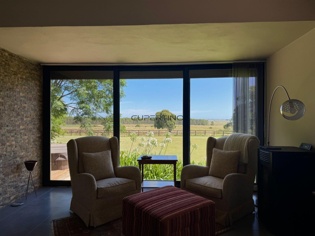 Chacra ID.3670 - LUGAR DE ENSUEÑO !!!!  VENDO CHACRA DE 14 HAS QUE YA NO SE ENCUENTRAN EN LA ZONA . CANCHA DE POLO , PICADERO Y CABALLERIZAS 