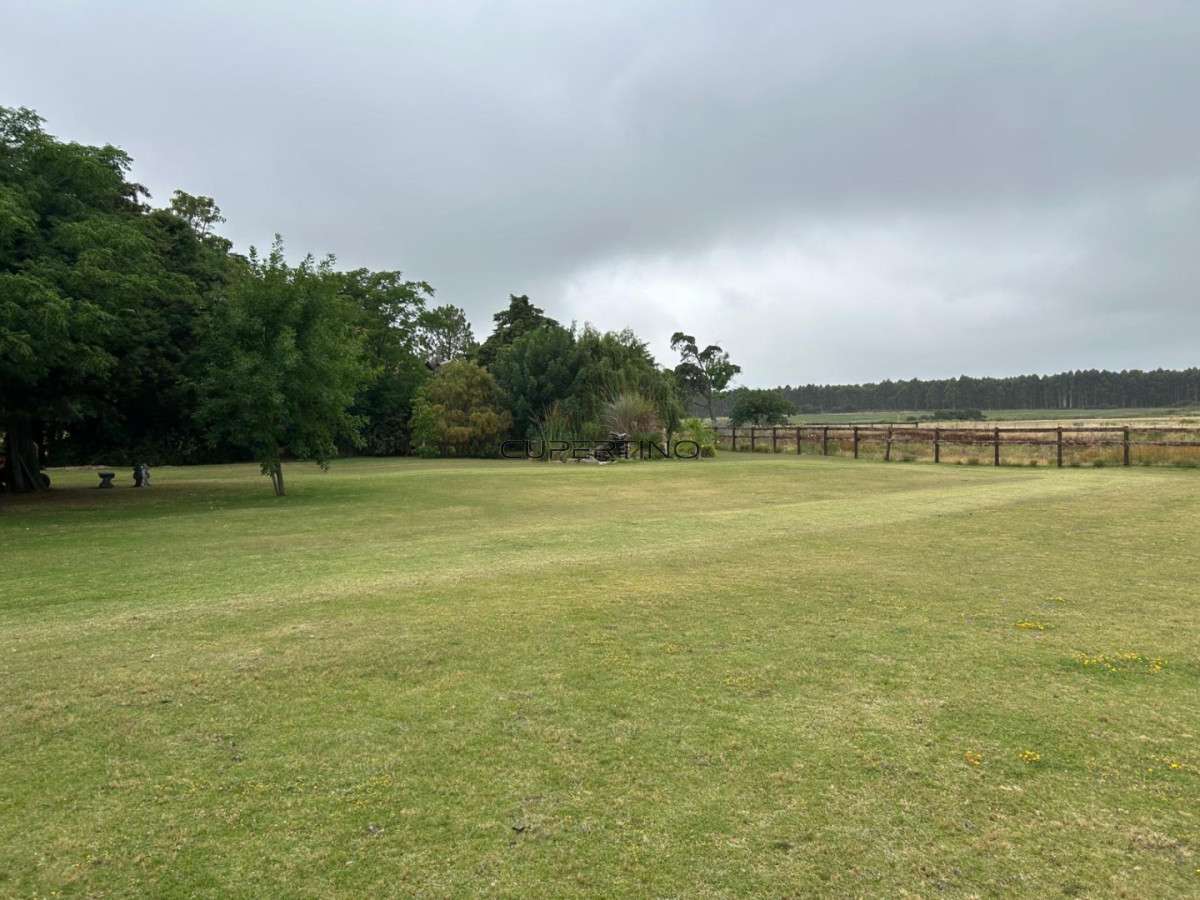 Chacra ID.3670 - LUGAR DE ENSUEÑO !!!!  VENDO CHACRA DE 14 HAS QUE YA NO SE ENCUENTRAN EN LA ZONA . CANCHA DE POLO , PICADERO Y CABALLERIZAS 