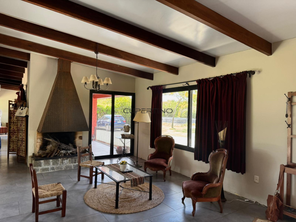 Chacra ID.3670 - LUGAR DE ENSUEÑO !!!!  VENDO CHACRA DE 14 HAS QUE YA NO SE ENCUENTRAN EN LA ZONA . CANCHA DE POLO , PICADERO Y CABALLERIZAS 