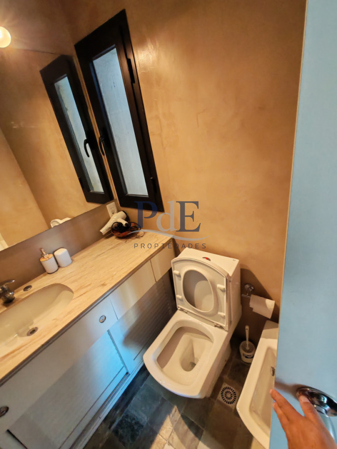 ALQUILER DE TEMPORADA EN APTO DE 3 DORMITORIOS Y DOS BAÑOS CON UNA VISTA INIGUALABLE A LA BRAVA  - Imagen 12