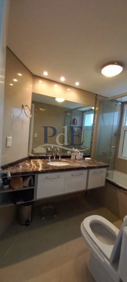 Apartamento de 3 dormitorios en Casino Tower, Punta del Este - Imagen 13