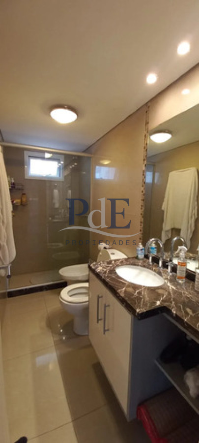 Apartamento de 3 dormitorios en Casino Tower, Punta del Este - Imagen 4