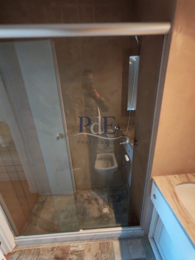 ALQUILER DE TEMPORADA EN APTO DE 3 DORMITORIOS Y DOS BAÑOS CON UNA VISTA INIGUALABLE A LA BRAVA  - Imagen 13