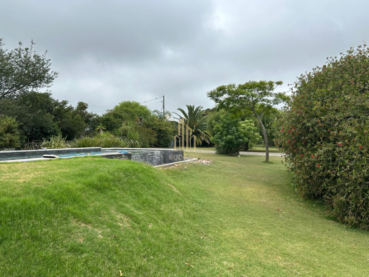 Chacra ID.13 - LUGAR DE ENSUEÑO !!!!  VENDO CHACRA DE 14 HAS QUE YA NO SE ENCUENTRAN EN LA ZONA . CANCHA DE POLO , PICADERO Y CABALLERIZAS 