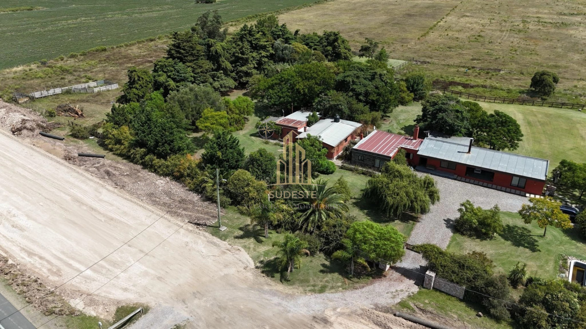 Chacra ID.13 - LUGAR DE ENSUEÑO !!!!  VENDO CHACRA DE 14 HAS QUE YA NO SE ENCUENTRAN EN LA ZONA . CANCHA DE POLO , PICADERO Y CABALLERIZAS 