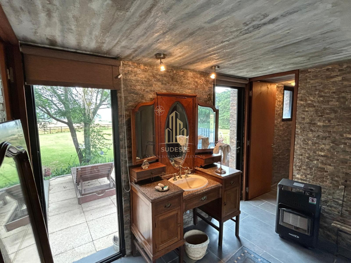 Chacra ID.13 - LUGAR DE ENSUEÑO !!!!  VENDO CHACRA DE 14 HAS QUE YA NO SE ENCUENTRAN EN LA ZONA . CANCHA DE POLO , PICADERO Y CABALLERIZAS 