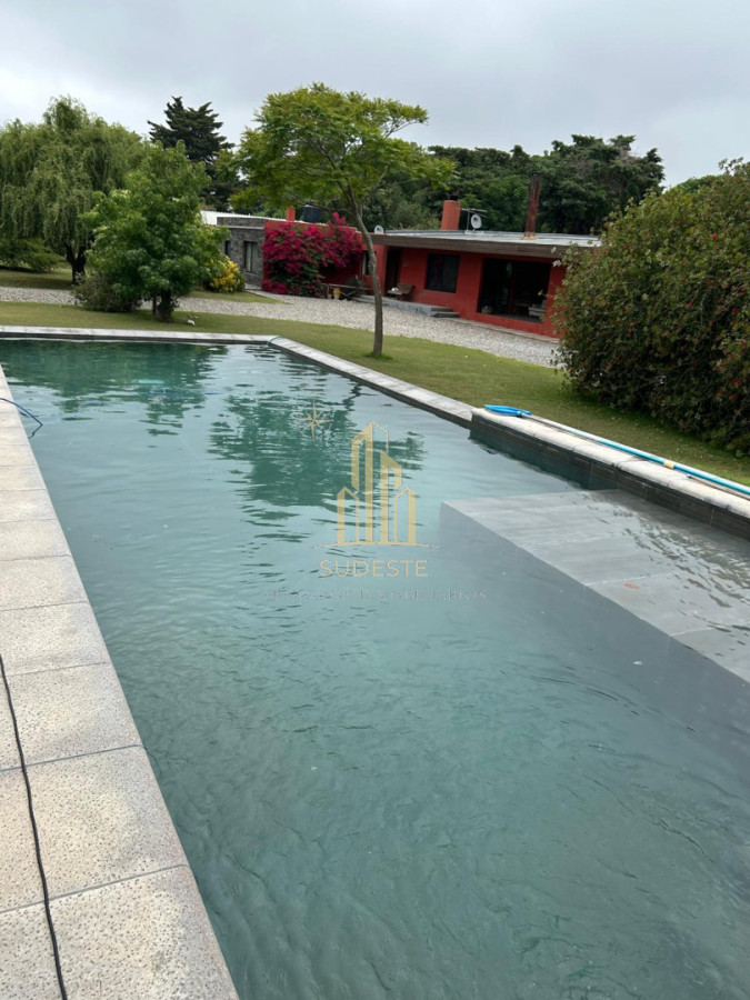 Chacra ID.13 - LUGAR DE ENSUEÑO !!!!  VENDO CHACRA DE 14 HAS QUE YA NO SE ENCUENTRAN EN LA ZONA . CANCHA DE POLO , PICADERO Y CABALLERIZAS 