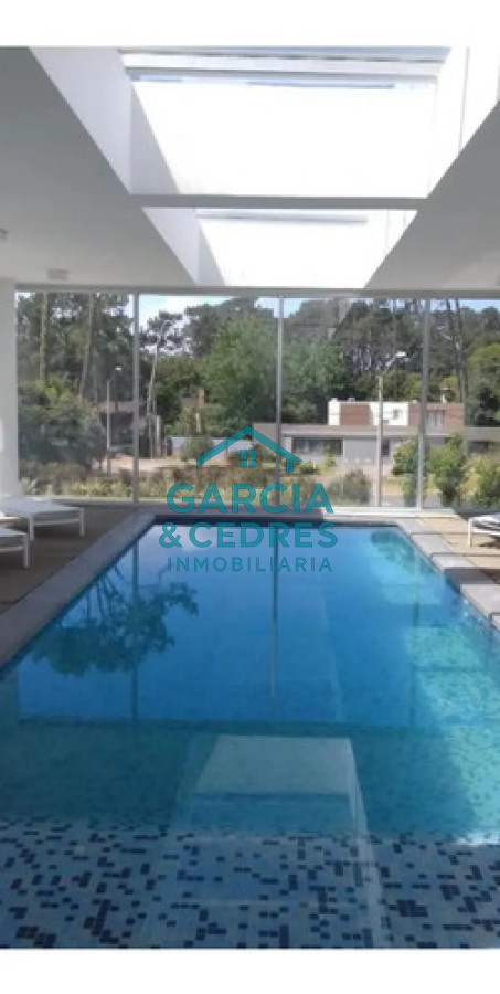 Apartamento ID.386 - Solo Inversionistas - Dueño Directo Vende - Inversión En Punta Del Este  Torre Bellagio  Renta Activa Usd 14.940 (7.2%)
