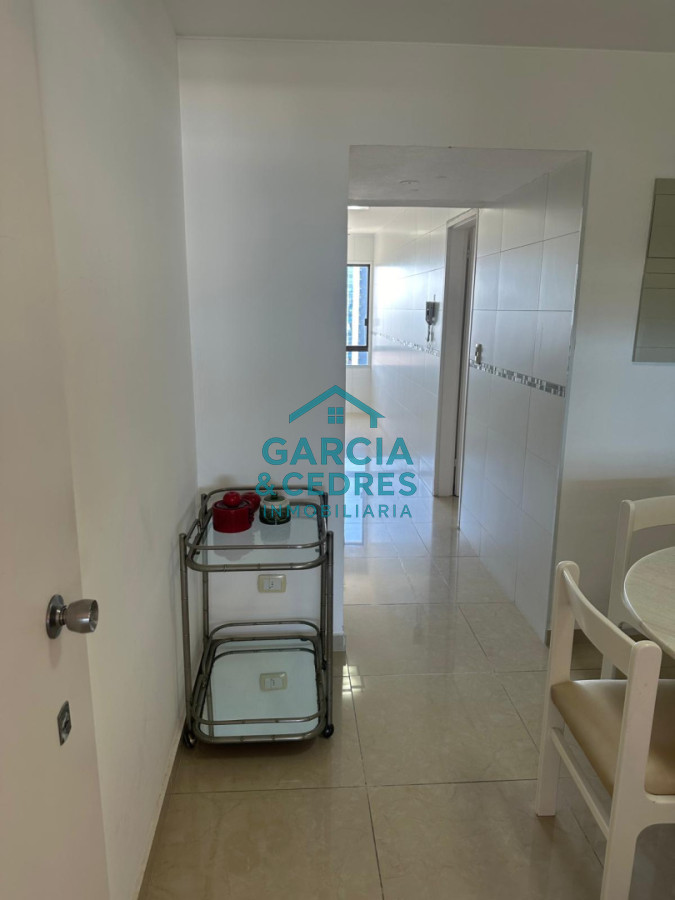 Apartamento ID.197 - Oportunidad !!! Venta Apartamento 4 Dormitorios y 3 baños Reciclado - Playa Brava - Parquemar Center
