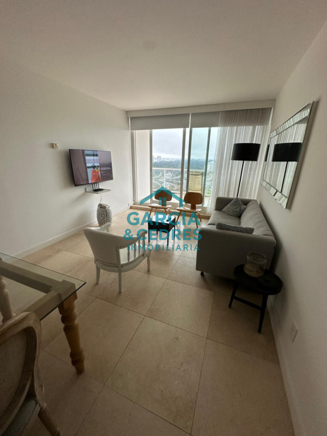 Apartamento ID.422 - Alquiler invernal Apto de 1 1/2 dorm y 2 baños en torre YOO 