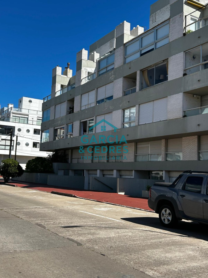 Apartamento ID.397 - Apto 3 dorm + dependencia de servicio con baño Edificio Vendaval