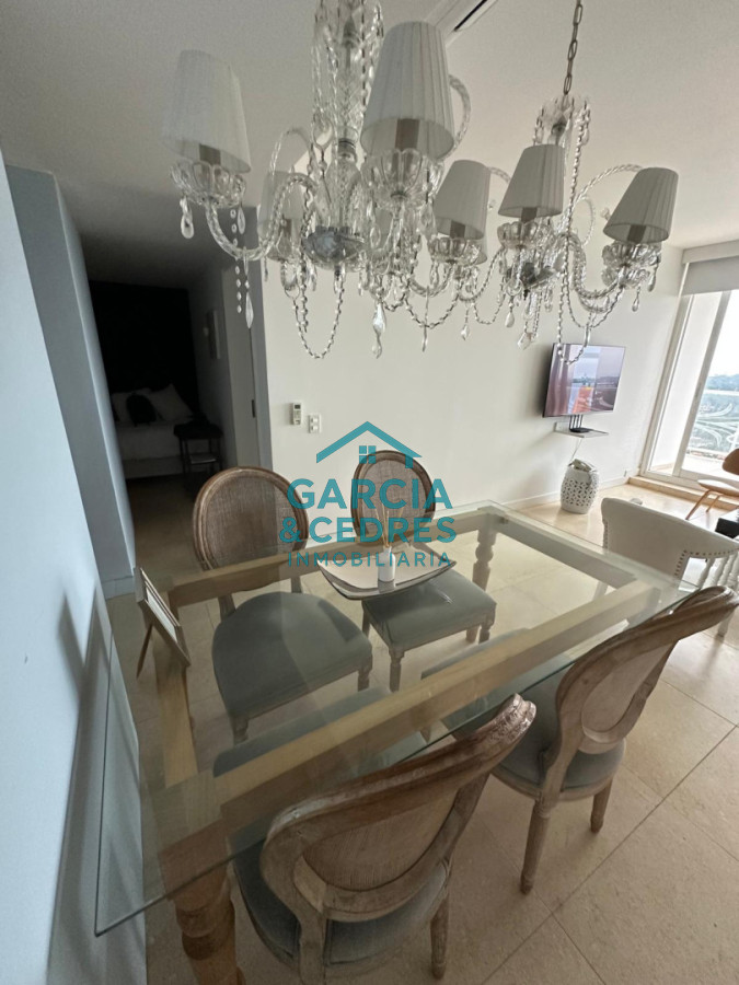 Apartamento ID.422 - Alquiler invernal Apto de 1 1/2 dorm y 2 baños en torre YOO 