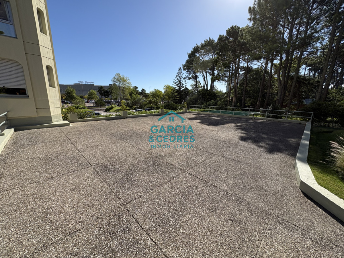 Apartamento ID.263 - Gran apartamento frente a Punta Shopping, Punta del Este