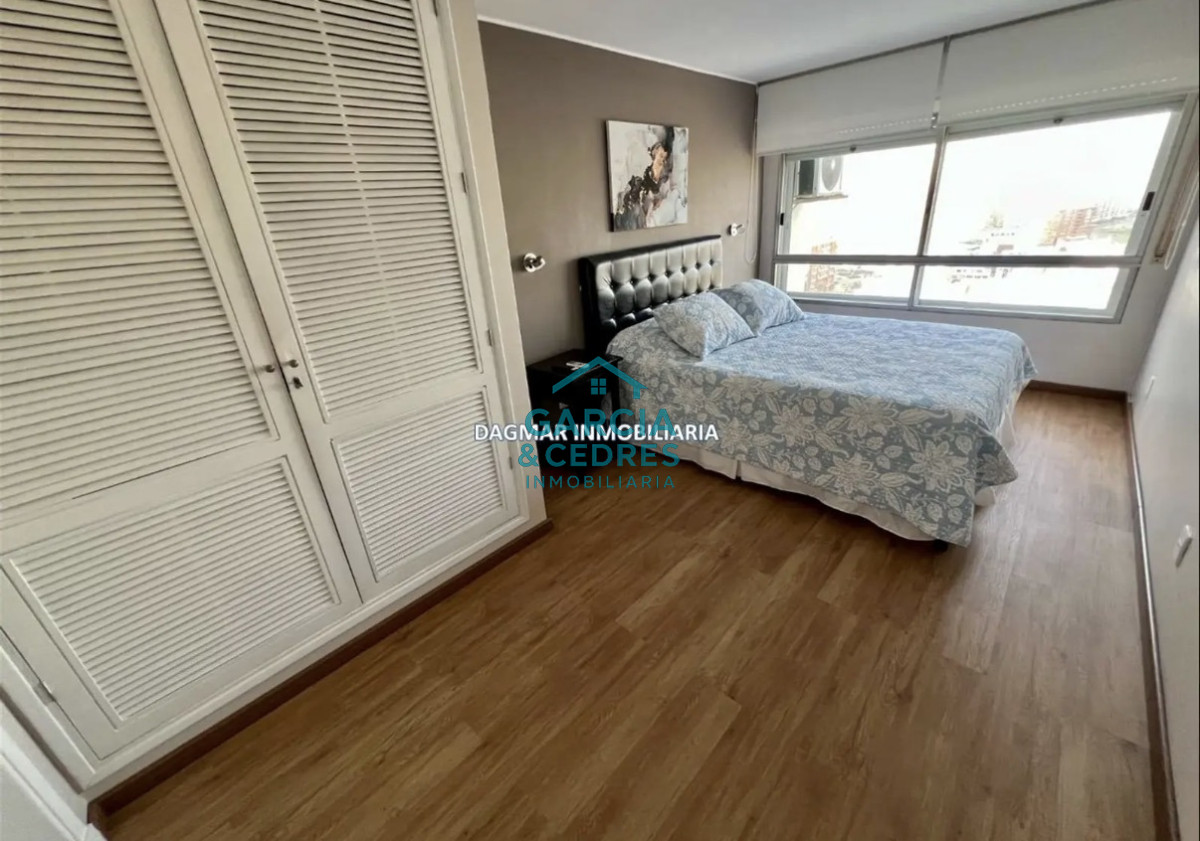 Apartamento ID.486 - Alquiler anual de 3 dormitorios en Peninsula, Punta del Este