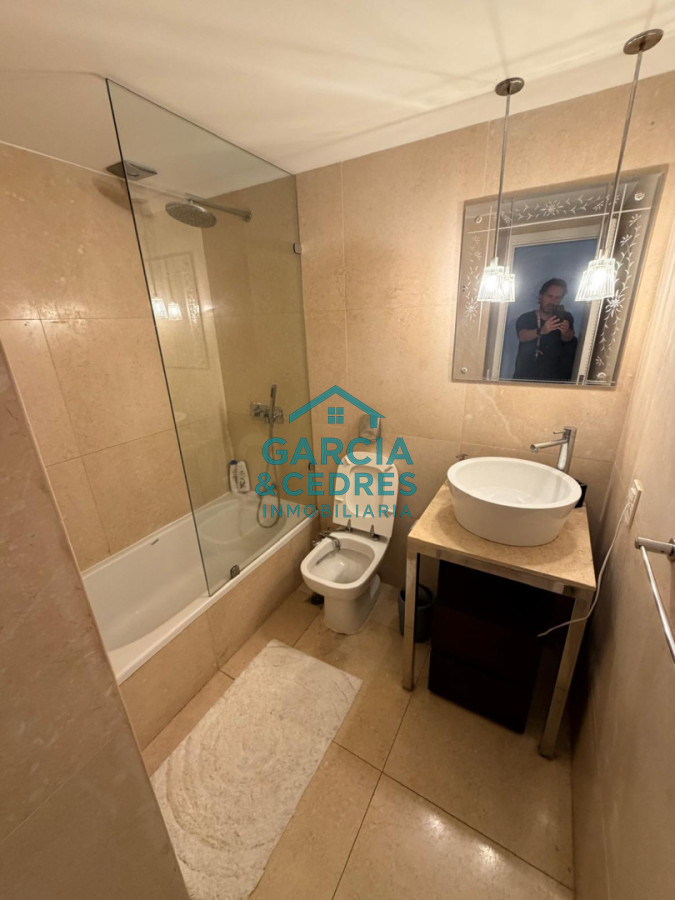 Apartamento ID.422 - Alquiler invernal Apto de 1 1/2 dorm y 2 baños en torre YOO 